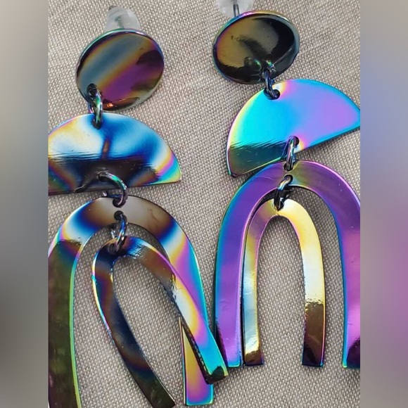 💥3for$28 New Oil Slick Holographic Rainbow Cutout Drop Earrings - Picture 7 of 10